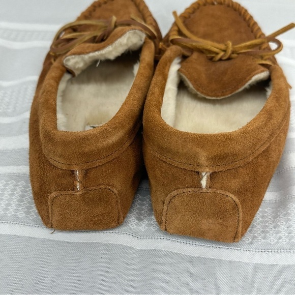 Minnetonka size 8 Rust Brown Suede Faux Sherpa Lined Moccasins - Picture 4 of 9